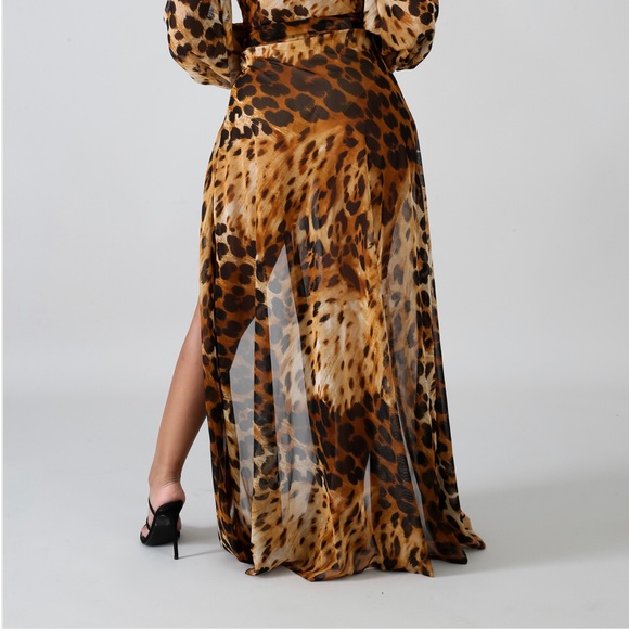 Roaring Slit Maxi Dress Brand New Multiple Sizes - Picture 6 of 7